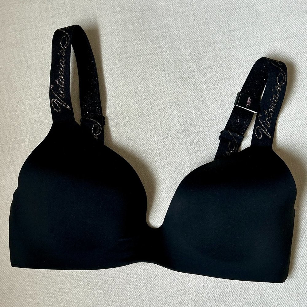Victoria's Secret Wireless Push Up Bra 34C